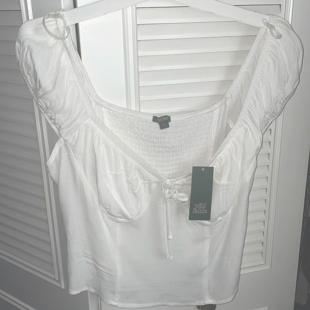 NWT adorable summer white wild fable top